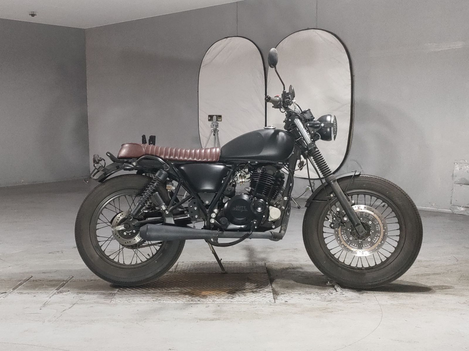 OTHER MAT MON GRAY RU250