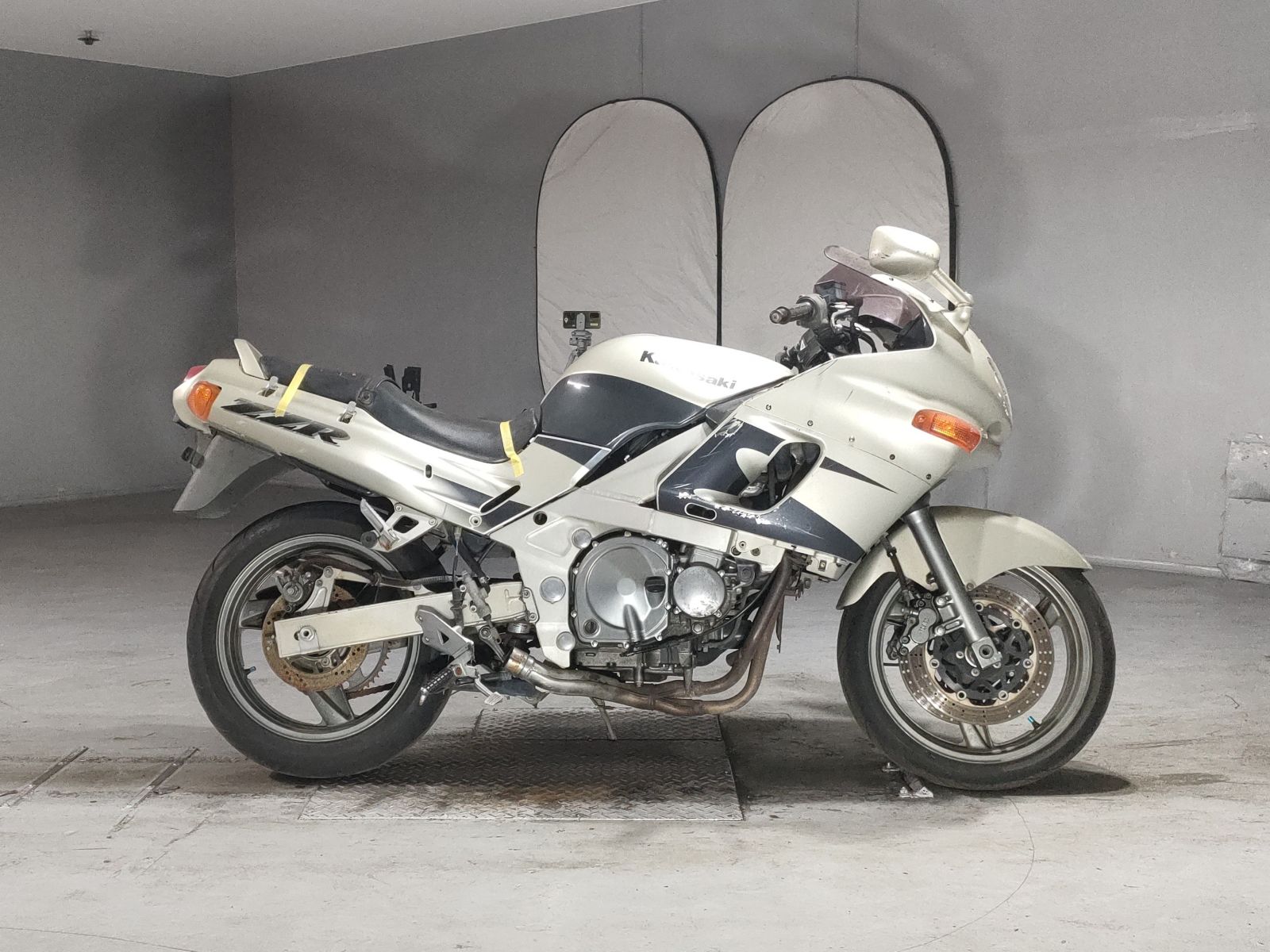 Kawasaki ZZR400