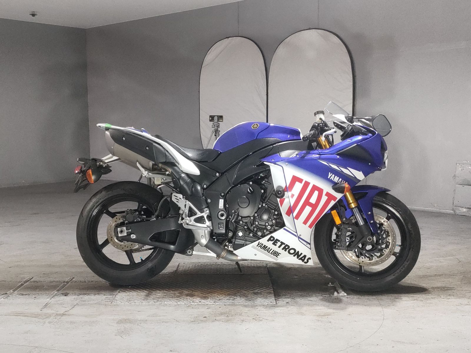 Yamaha YZF-R1