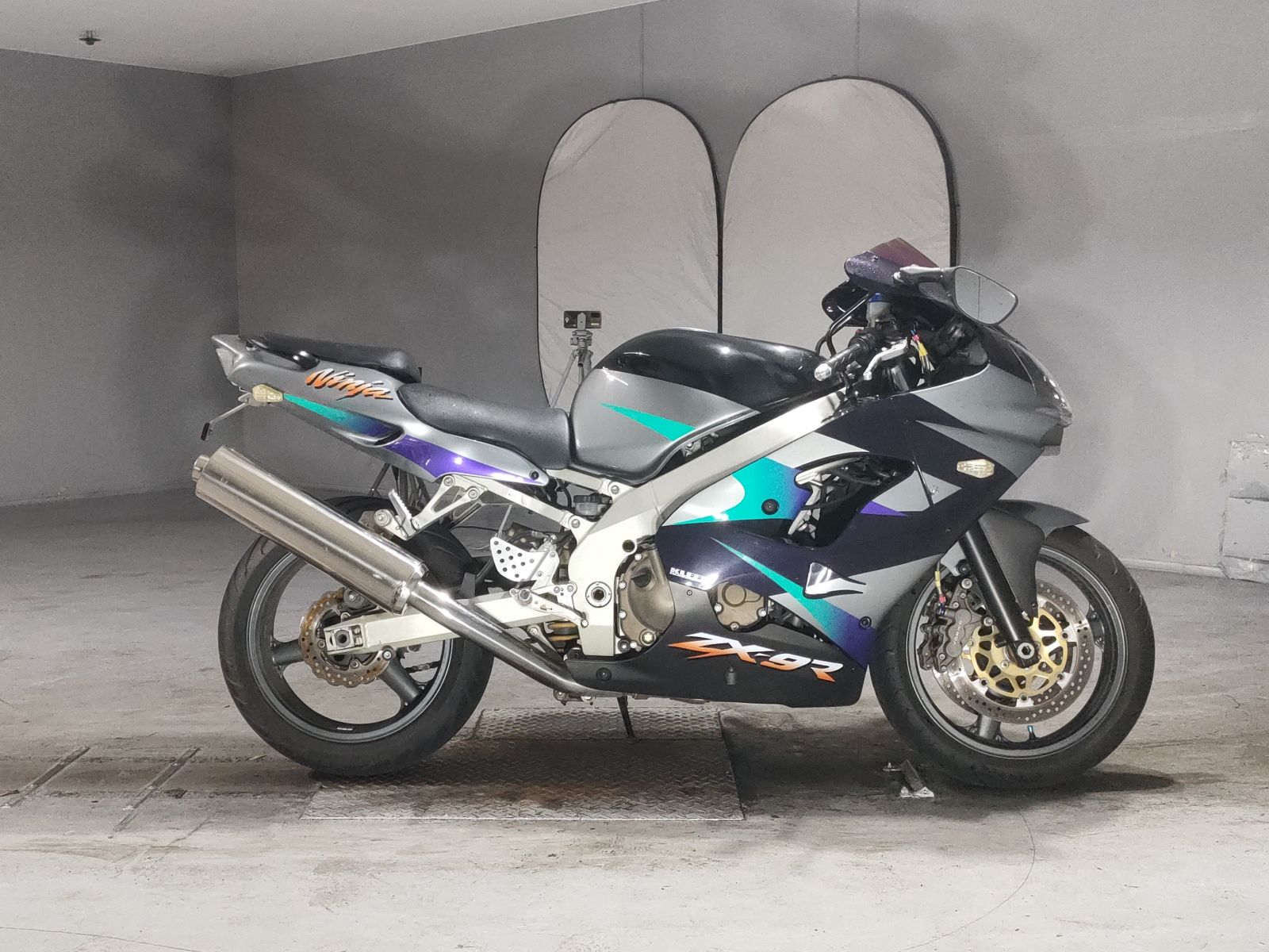 Kawasaki ZX-9R