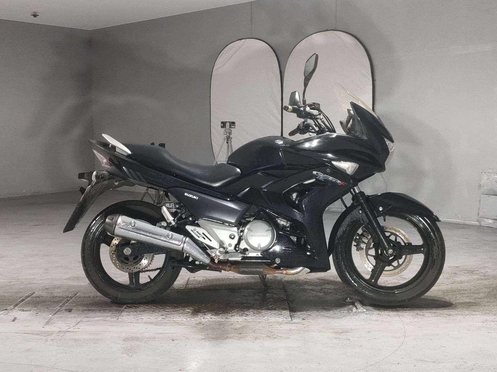 Suzuki GSR250F