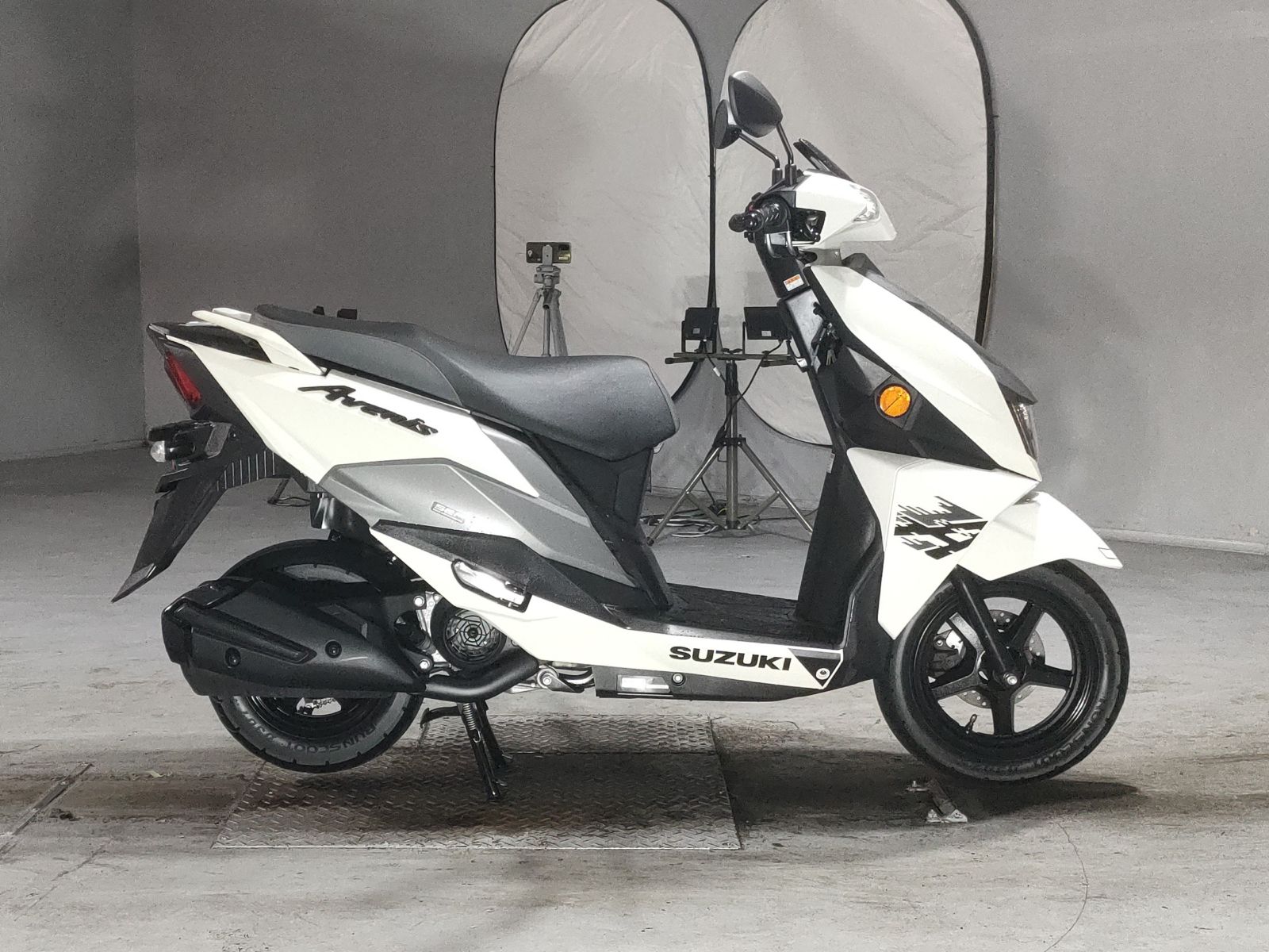 Suzuki AVENIS125