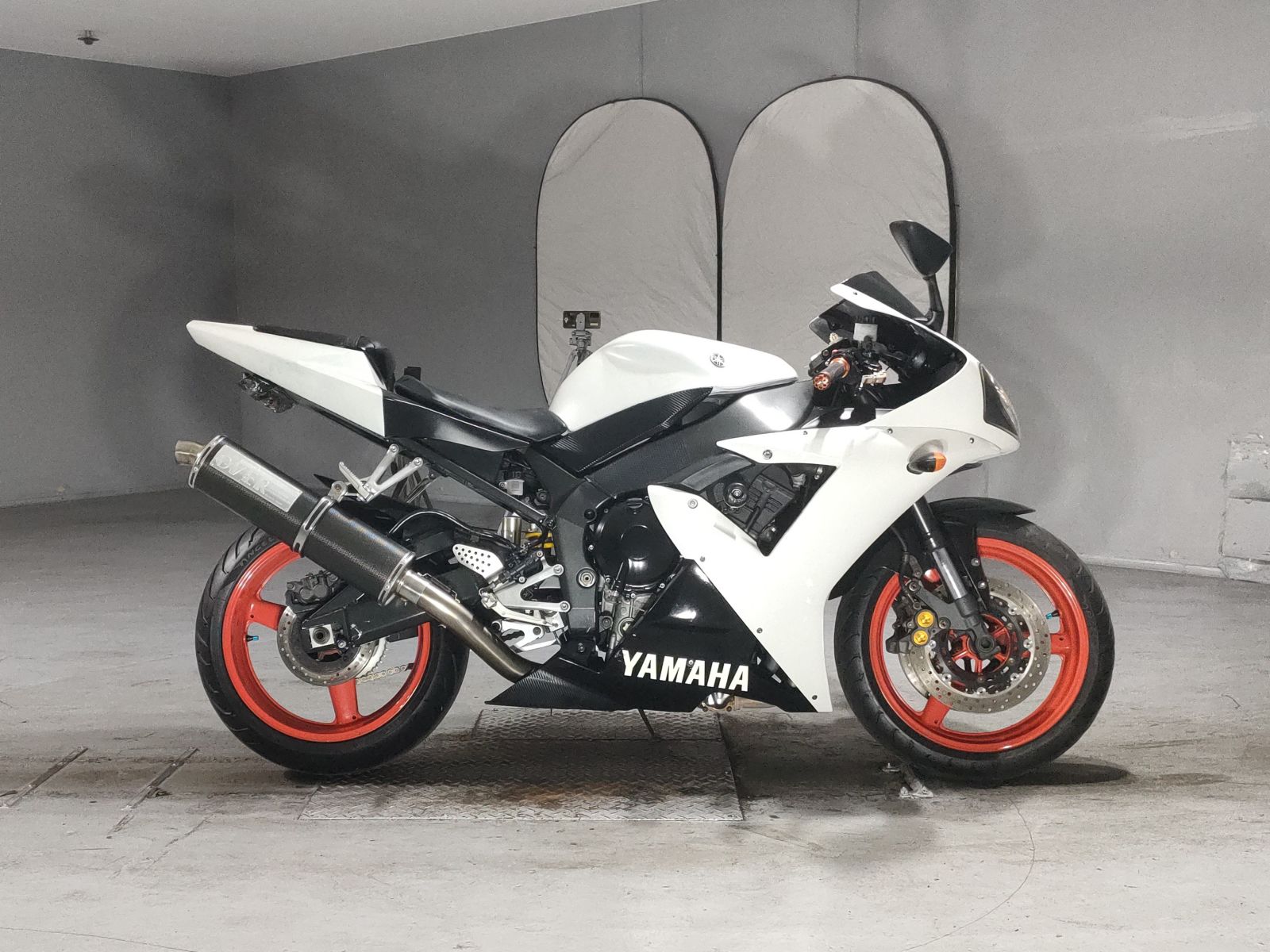 Yamaha YZF-R1