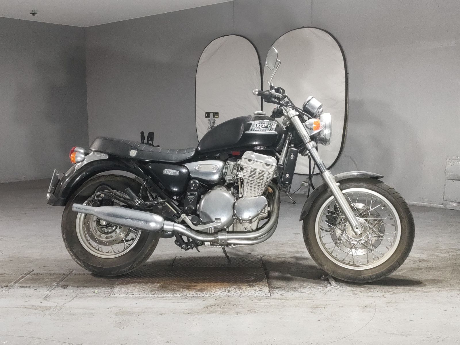 Triumph TRIUMPH THUNDERBIRD 900