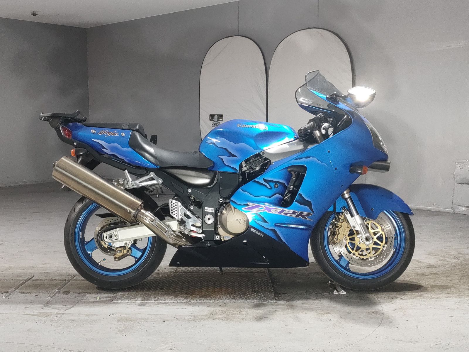 Kawasaki ZX-12R
