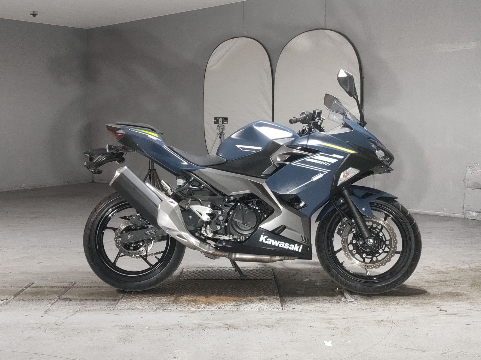 Kawasaki NINJA400