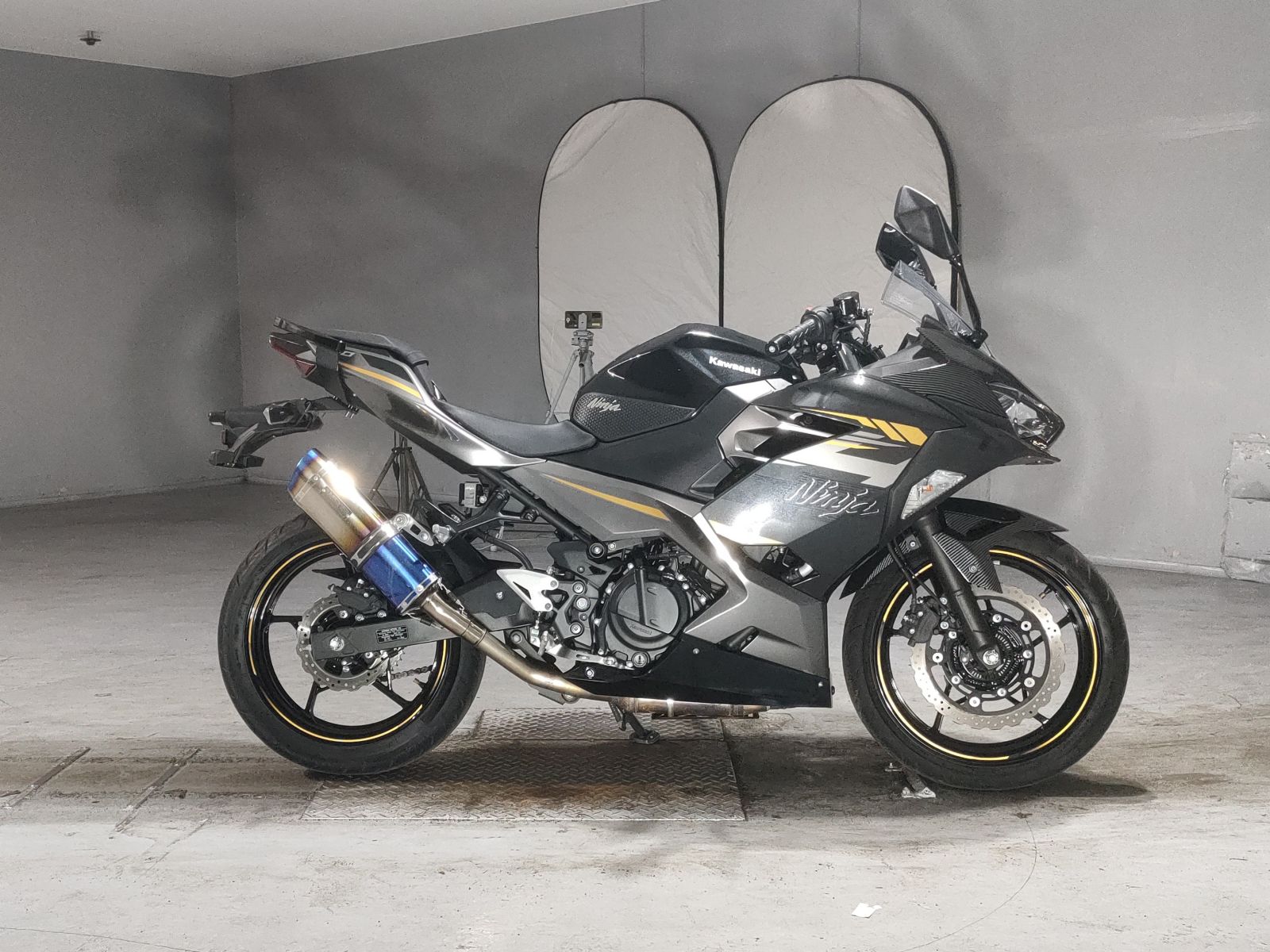 Kawasaki NINJA400