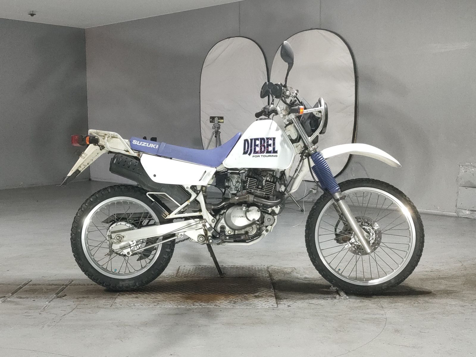 Suzuki DJEBEL200