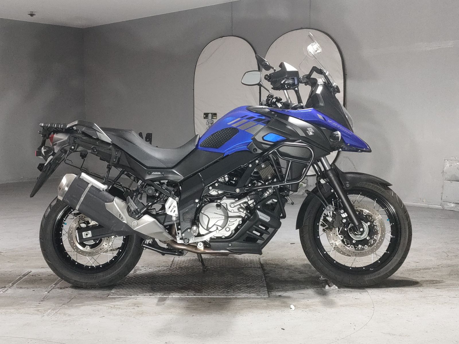 Suzuki V STROM650
