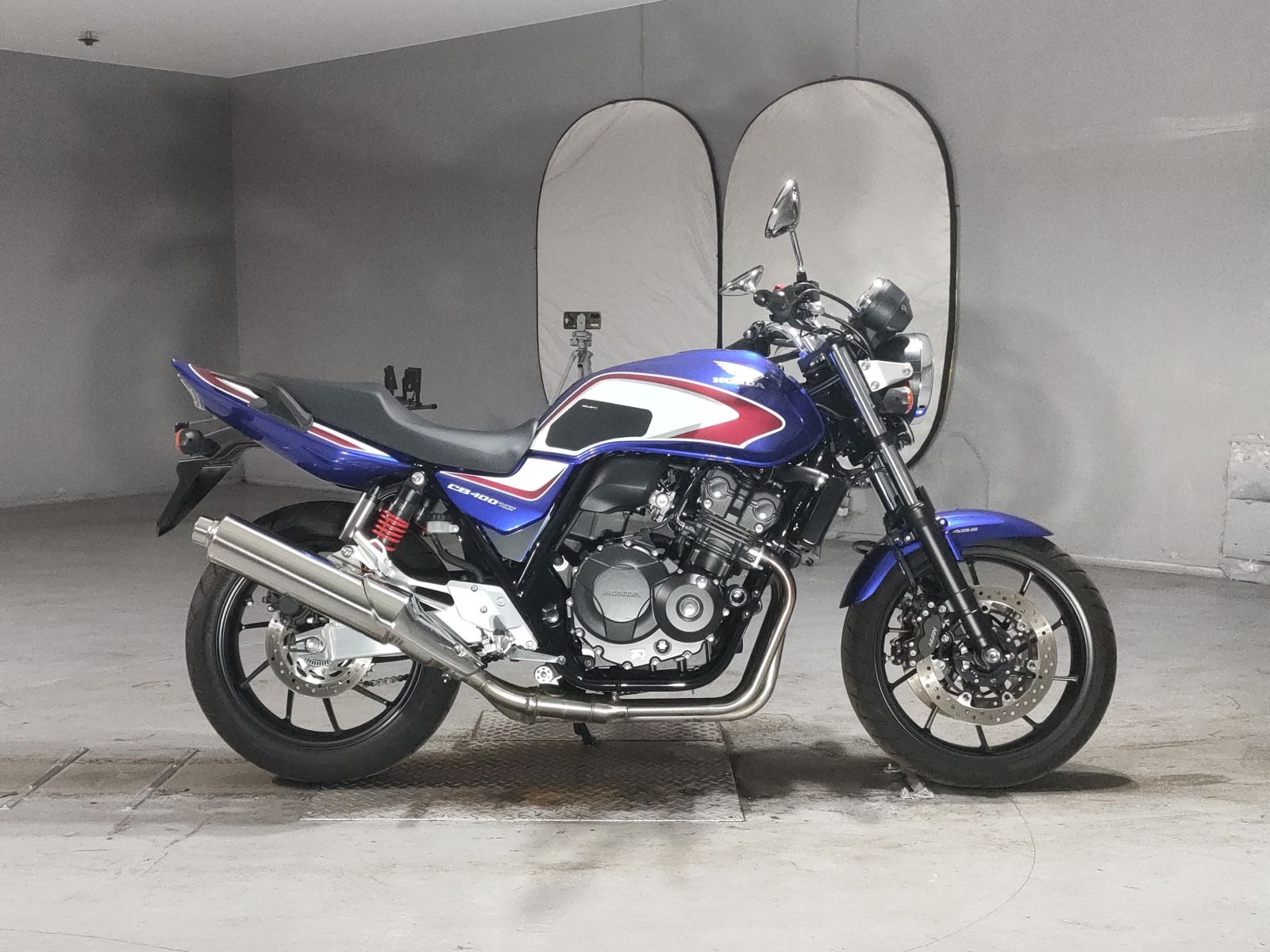 Honda CB400SFV-4