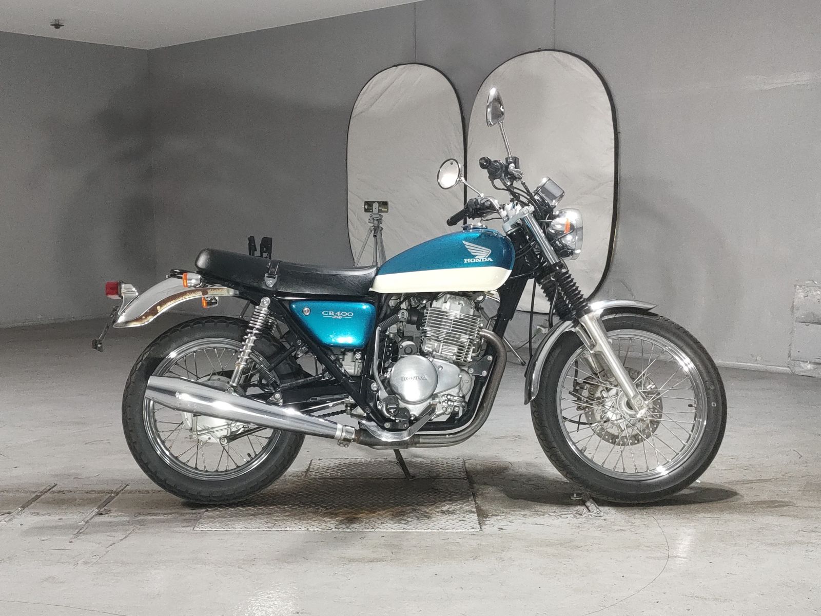 Honda CB400SS