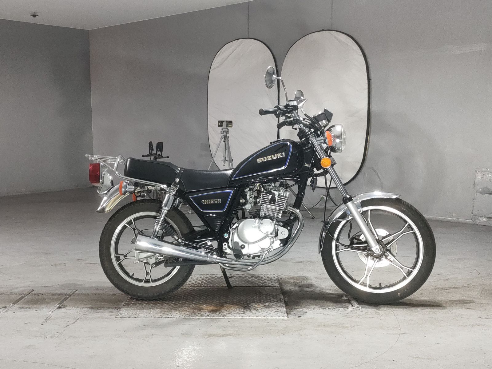 Suzuki GN125H