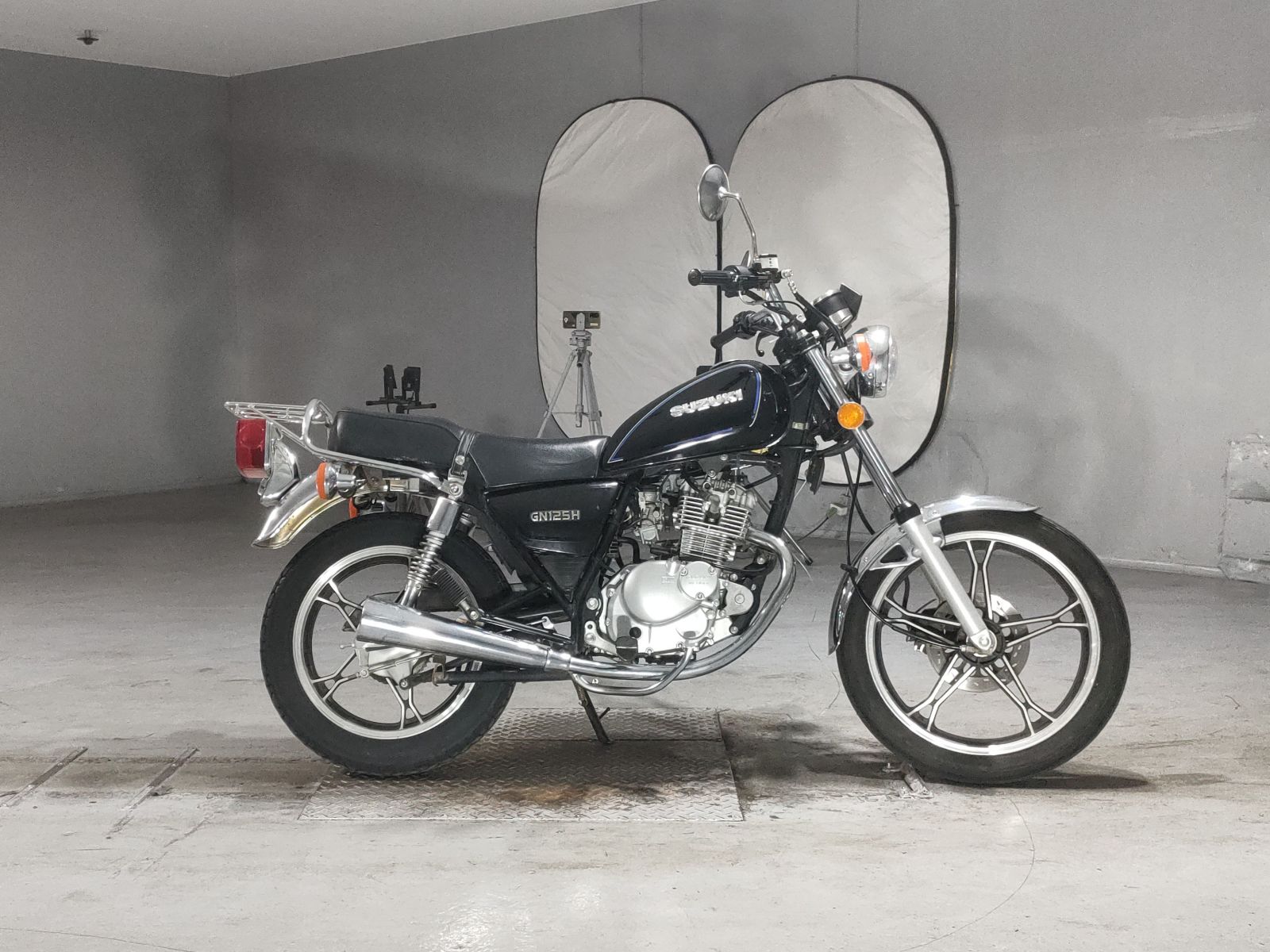 Suzuki GN125H
