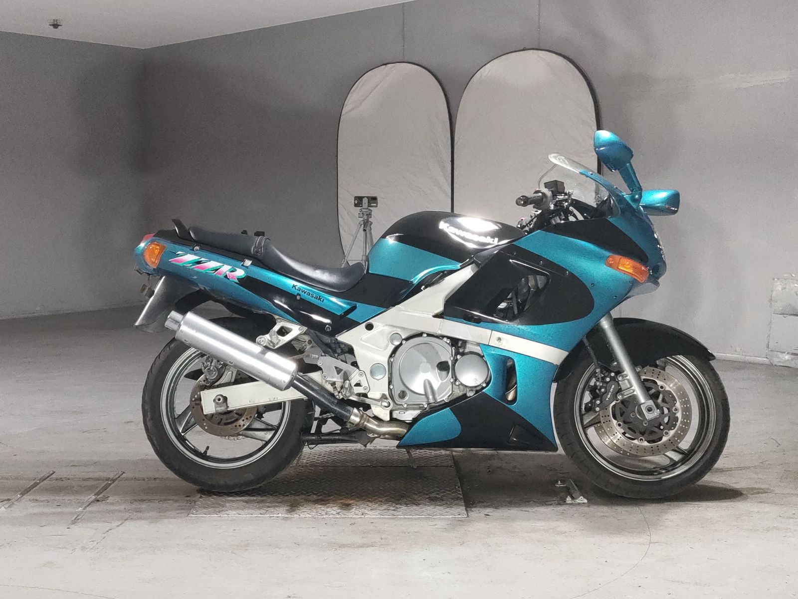 Kawasaki ZZR400