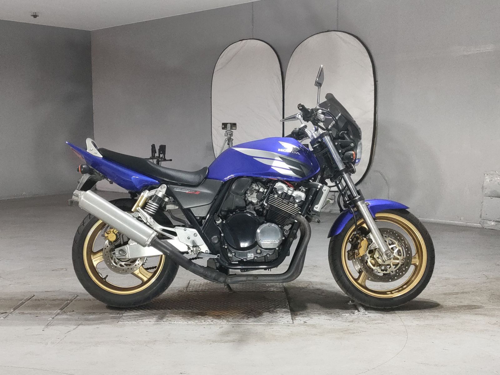 Honda CB400SFV-3