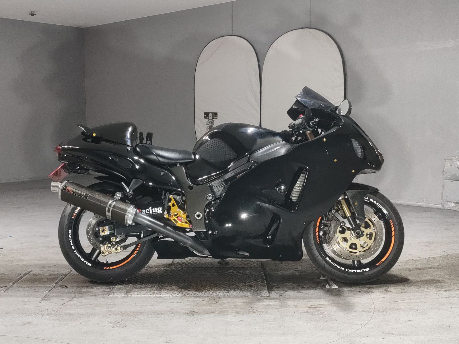 Suzuki GSX1300R HAYABUSA