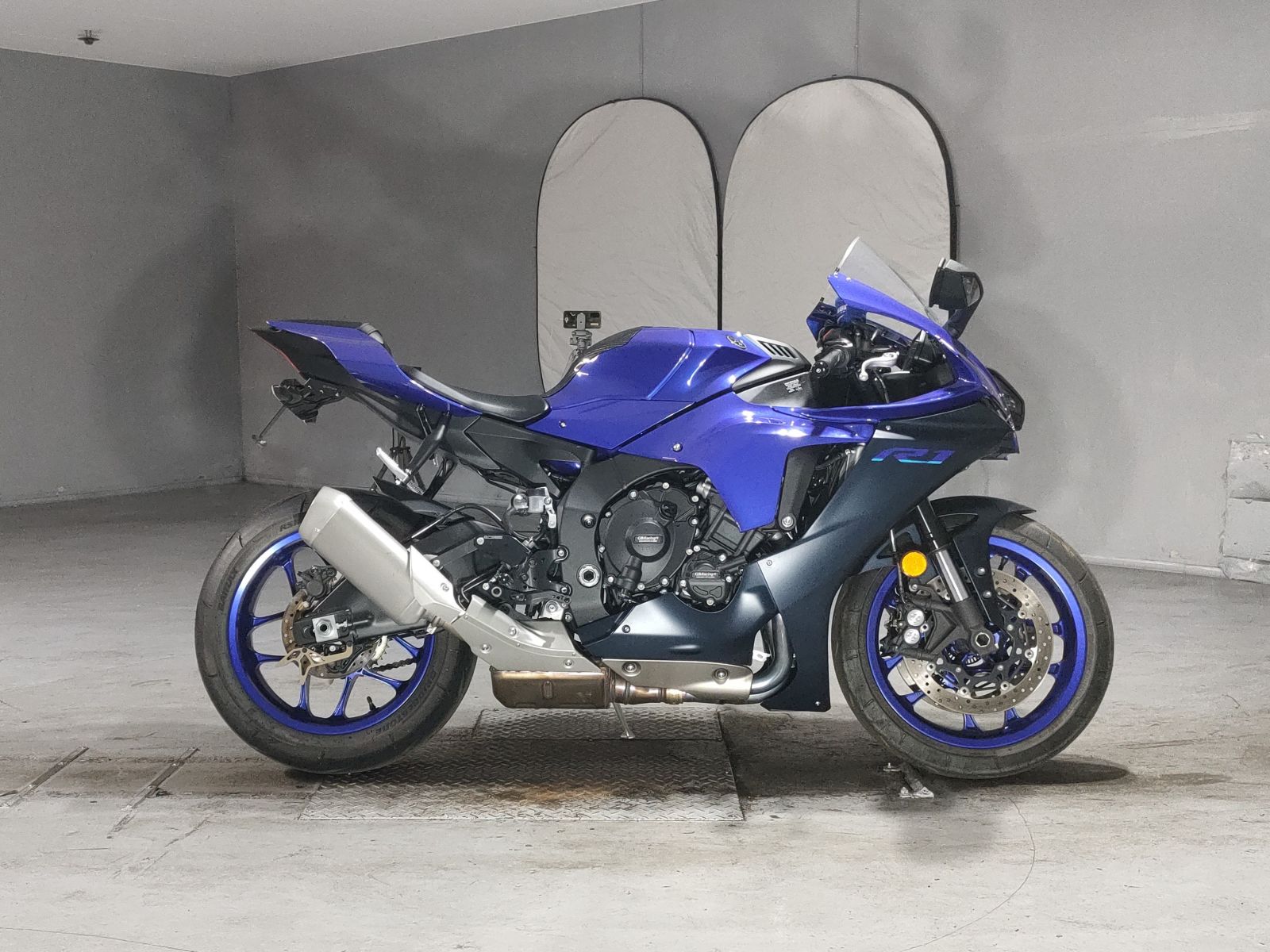 Yamaha YZF-R1