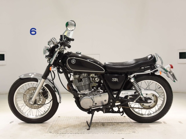 Yamaha SR400-4