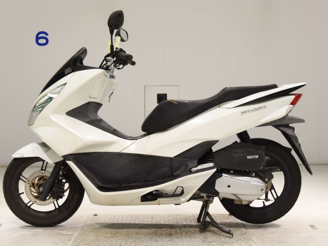 Honda PCX125-2