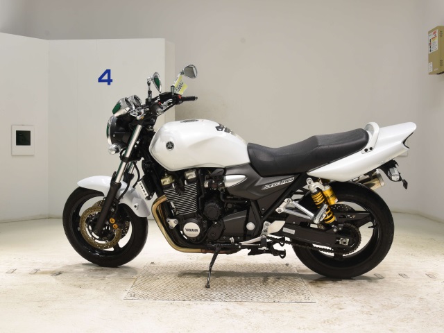 Yamaha XJR1300-2