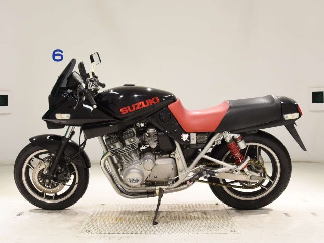 Suzuki GSX750S KATANA