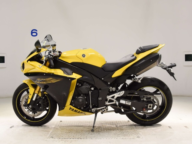 Yamaha YZF-R1