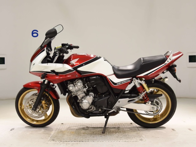 Honda CB400SFV-4 BOLDORABS