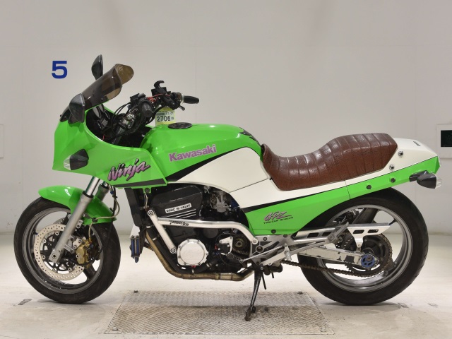Kawasaki GPZ900R
