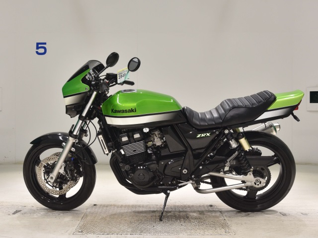Kawasaki ZRX400