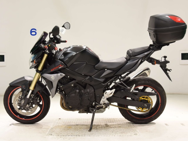 Suzuki GSR750A