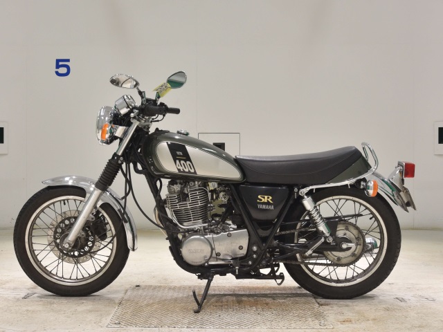Yamaha SR400-4