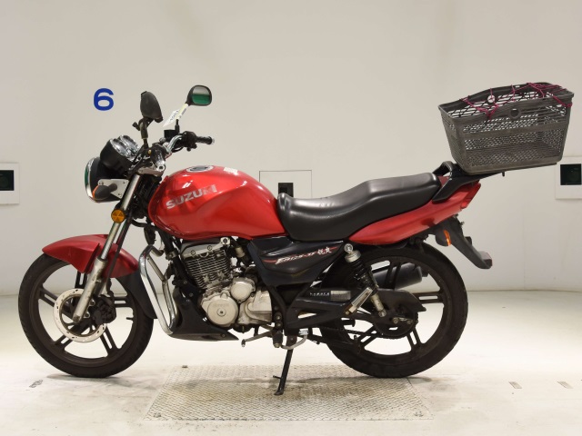 Suzuki EN125-3F