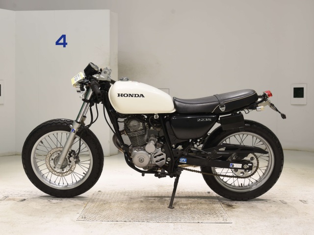 Honda CB223S