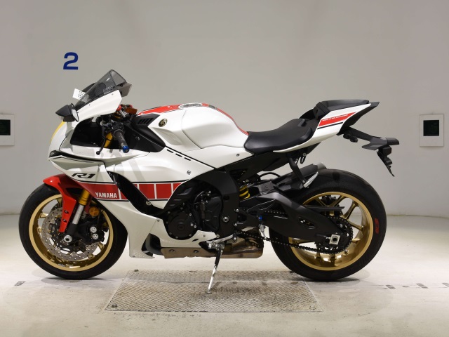 Yamaha YZF-R1