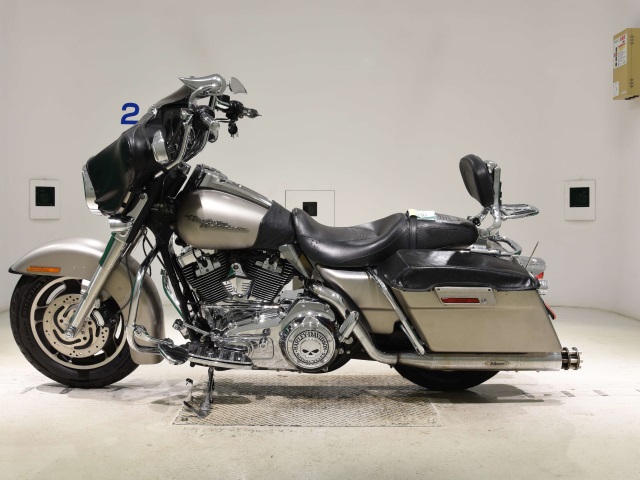 Harley-Davidson HARLEY FLHX1580