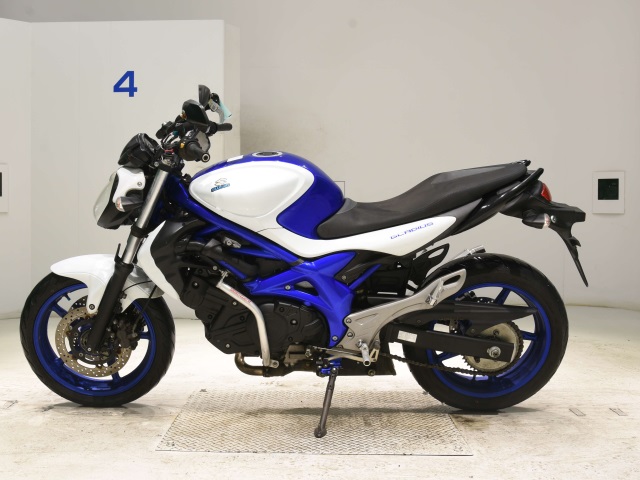 Suzuki GLADIUS400