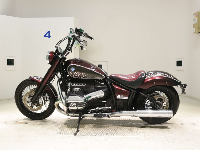 OTHER BMWR18 FIRST EDITION