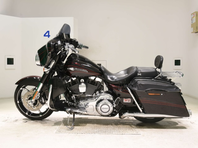 Harley-Davidson HARLEY FLHXSE1800CVO