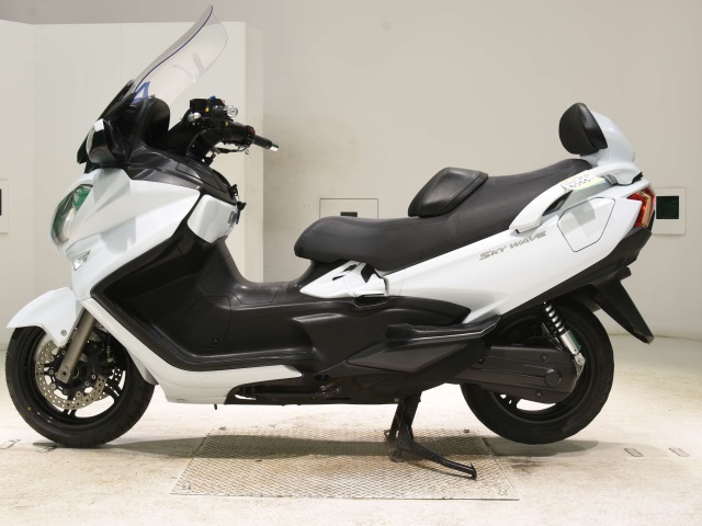 Suzuki SKYWAVE 650LX