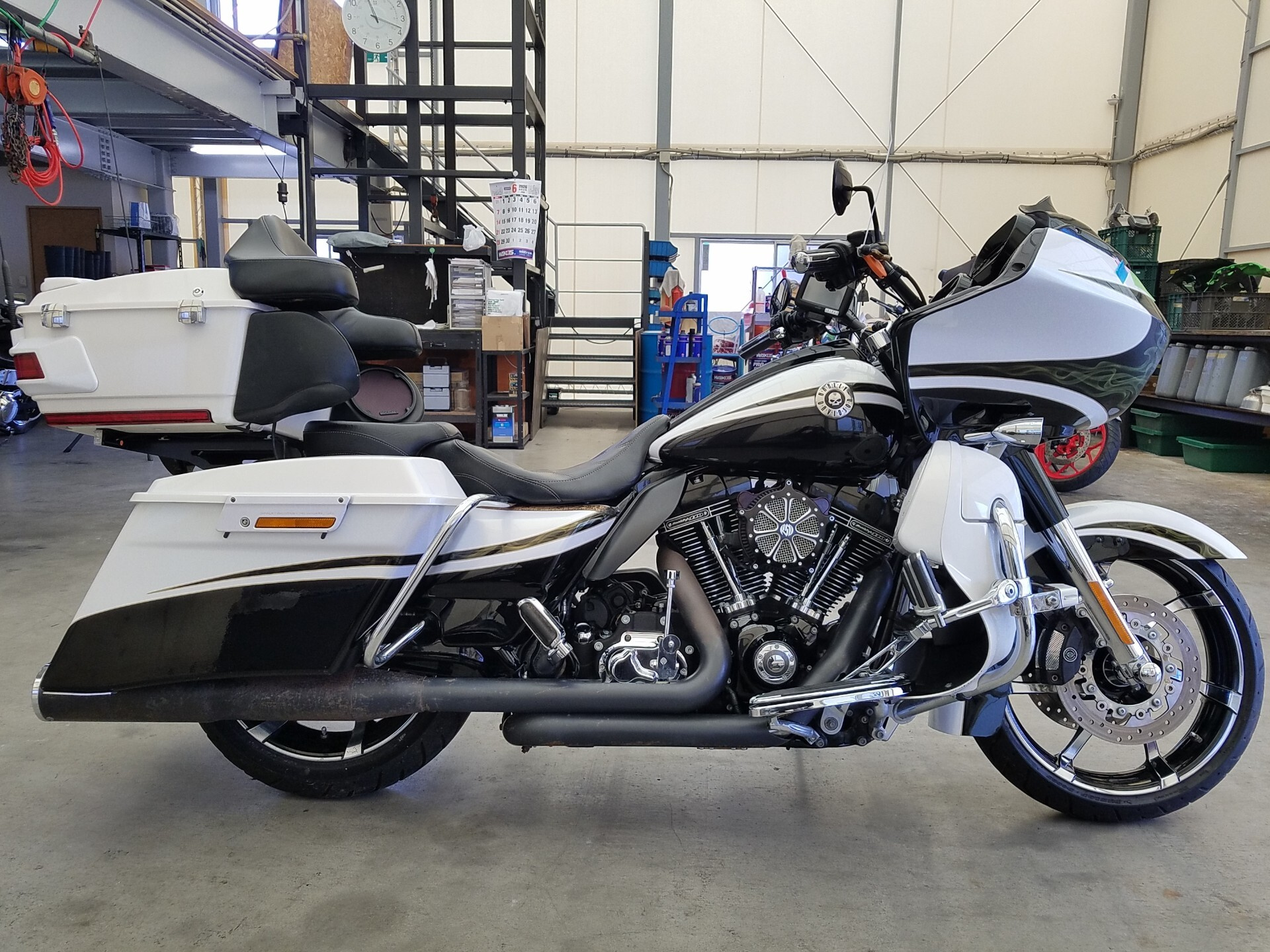 Harley-Davidson HARLEY FLTRXSE1800CVO