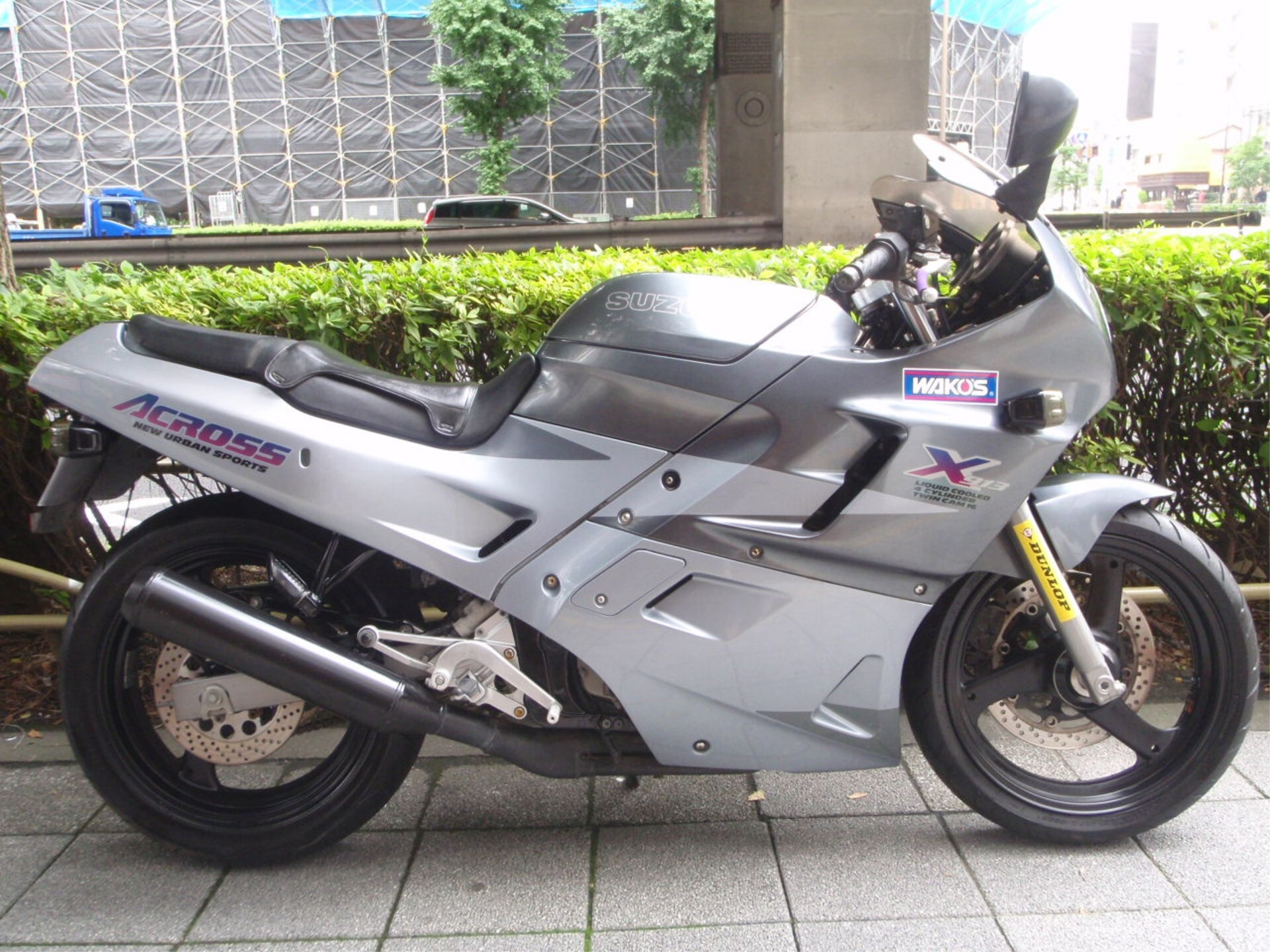 Suzuki ACROSS