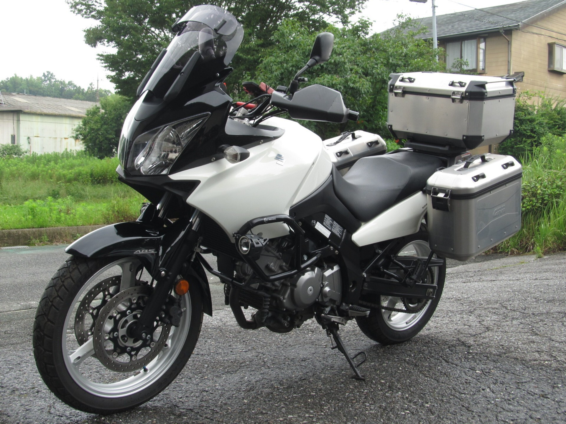 Suzuki V-STROM 650 ABS