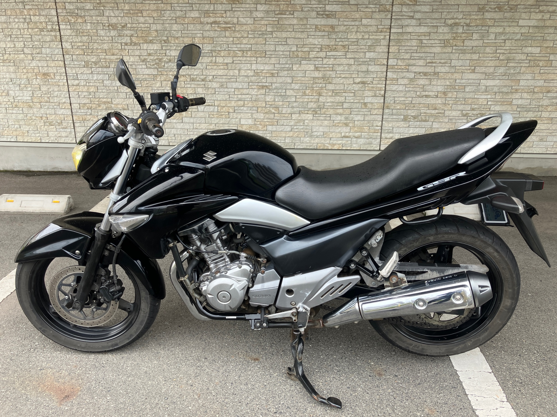 Suzuki GSR250