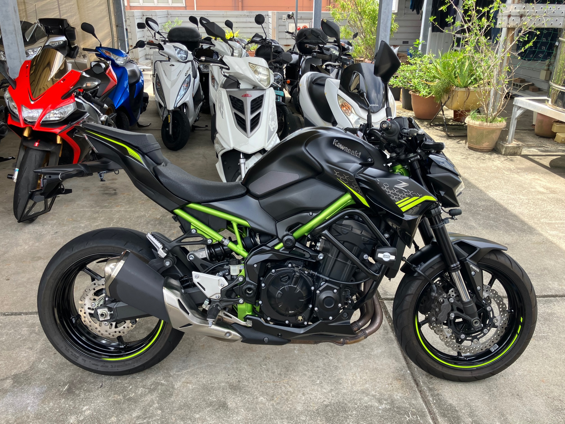 Kawasaki Z900