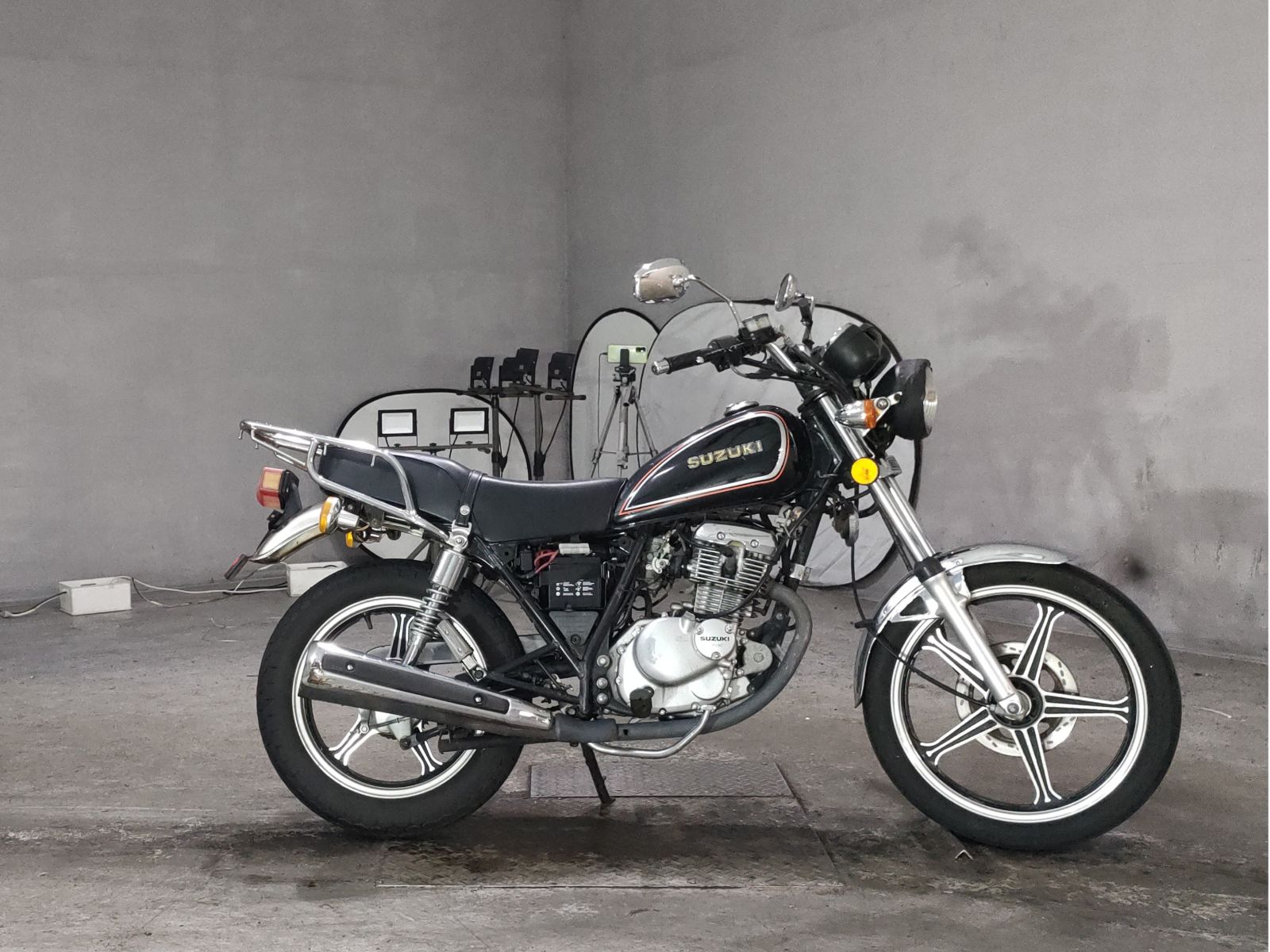 Suzuki GN125-2F