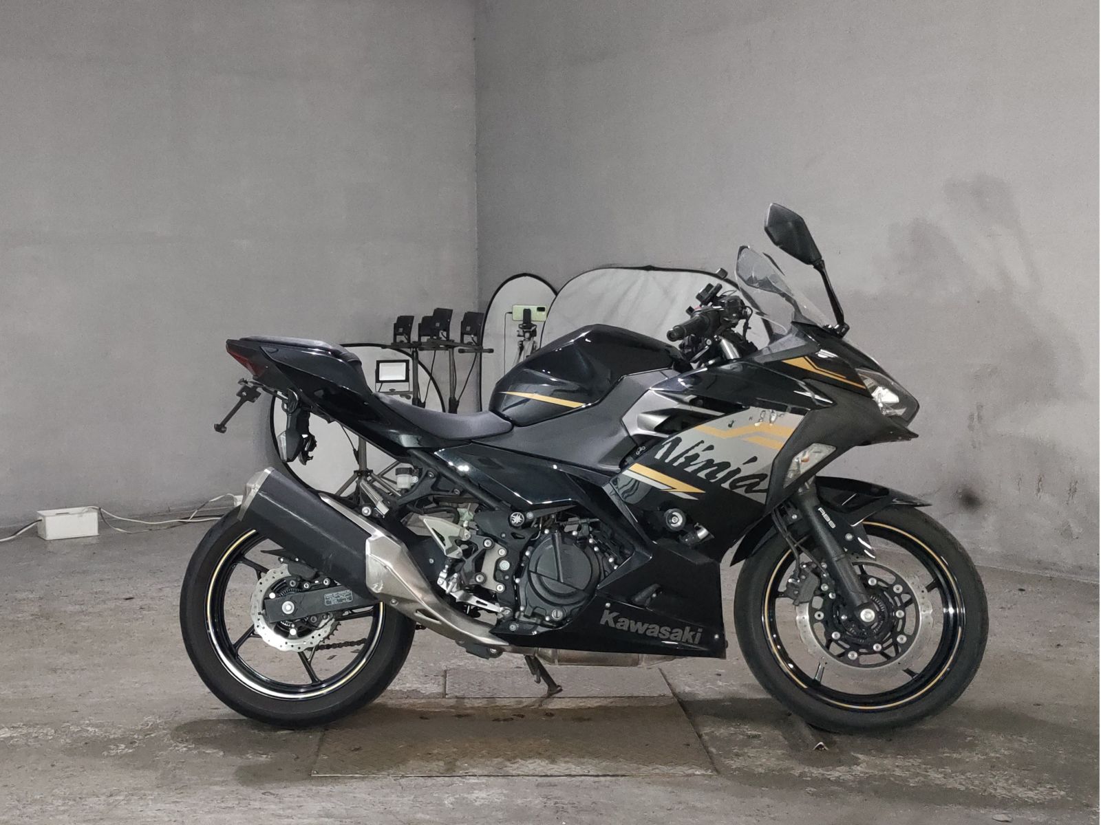 Kawasaki NINJA400
