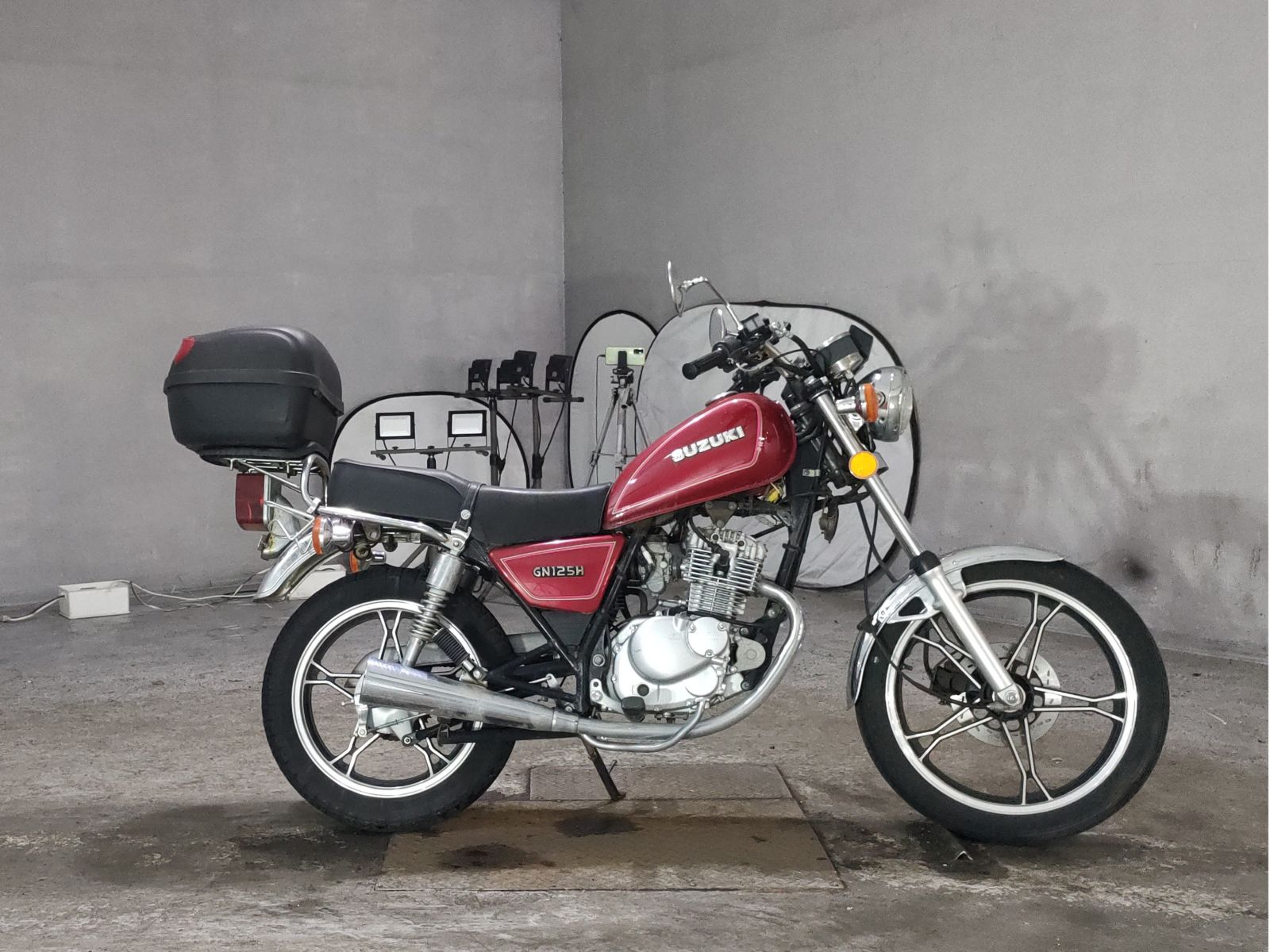 Suzuki GN125H