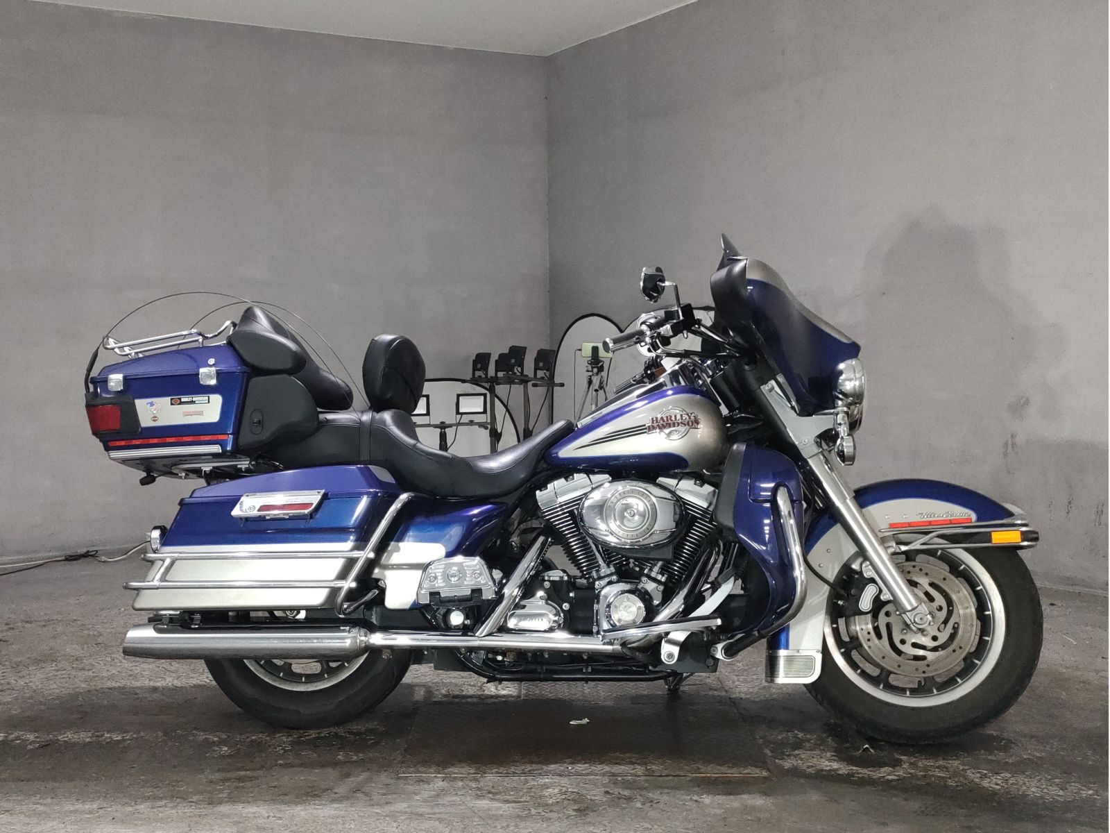 Harley-Davidson HARLEY FLHTCU1580
