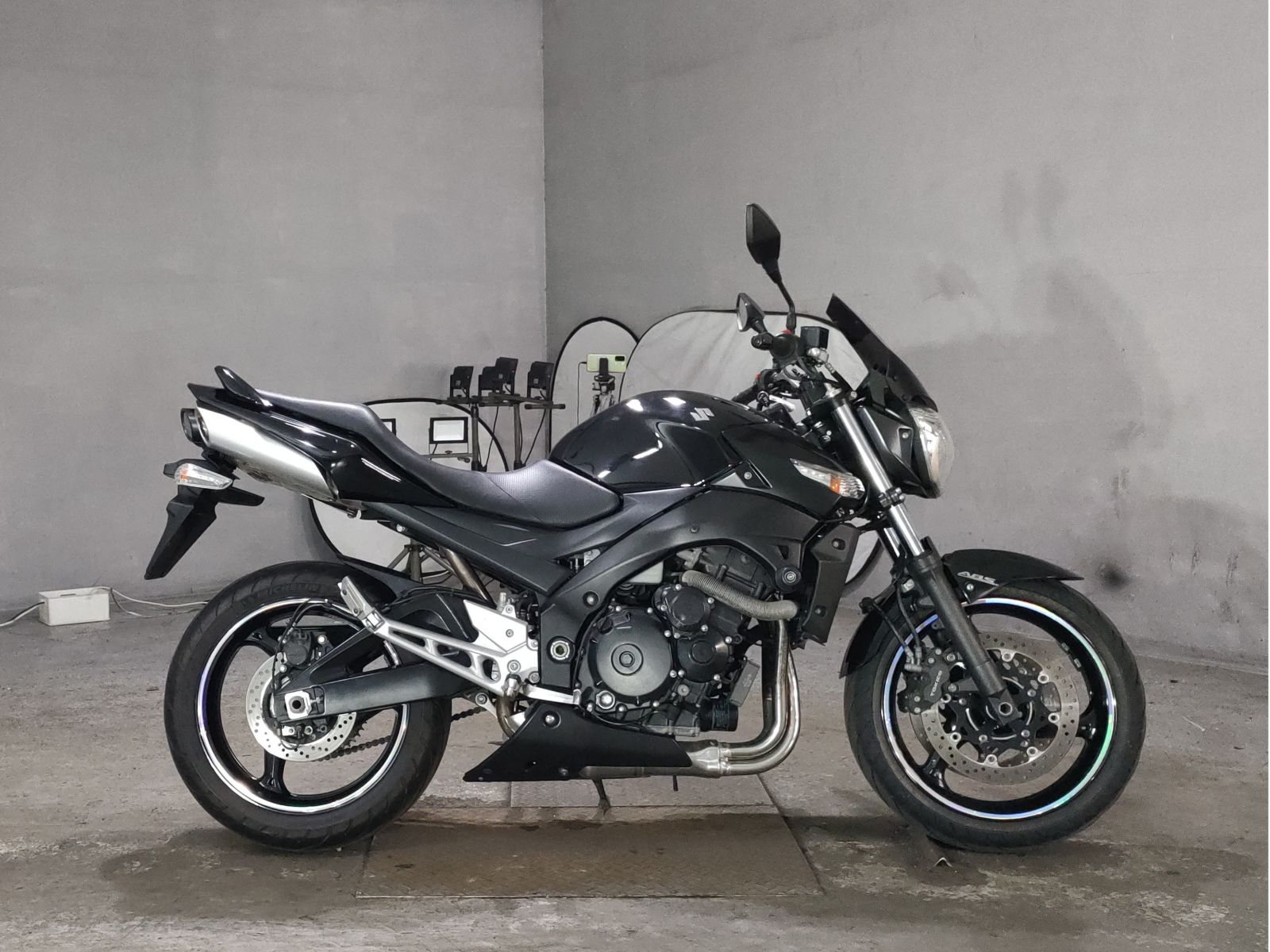 Suzuki GSR400