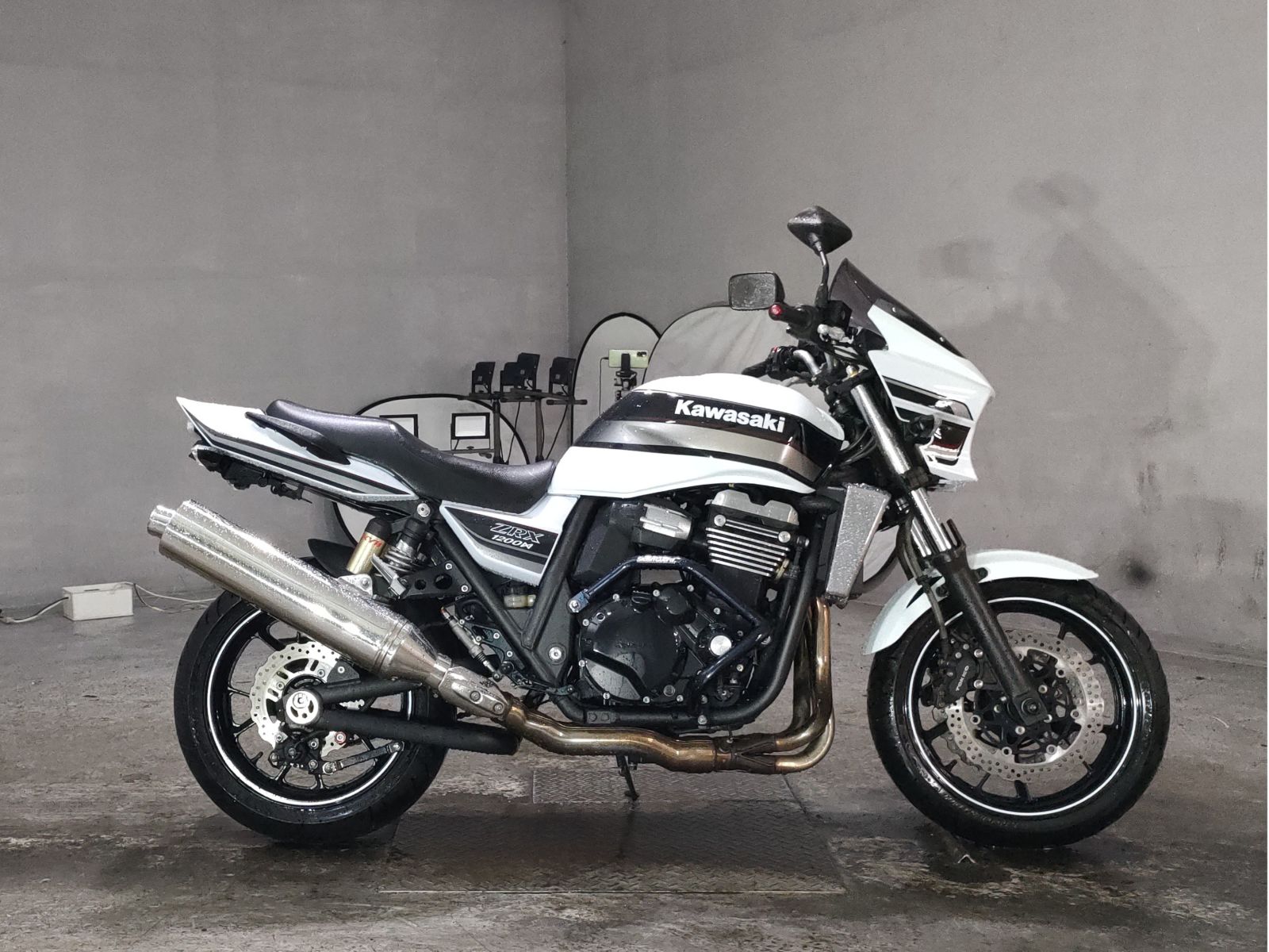 Kawasaki ZRX1200